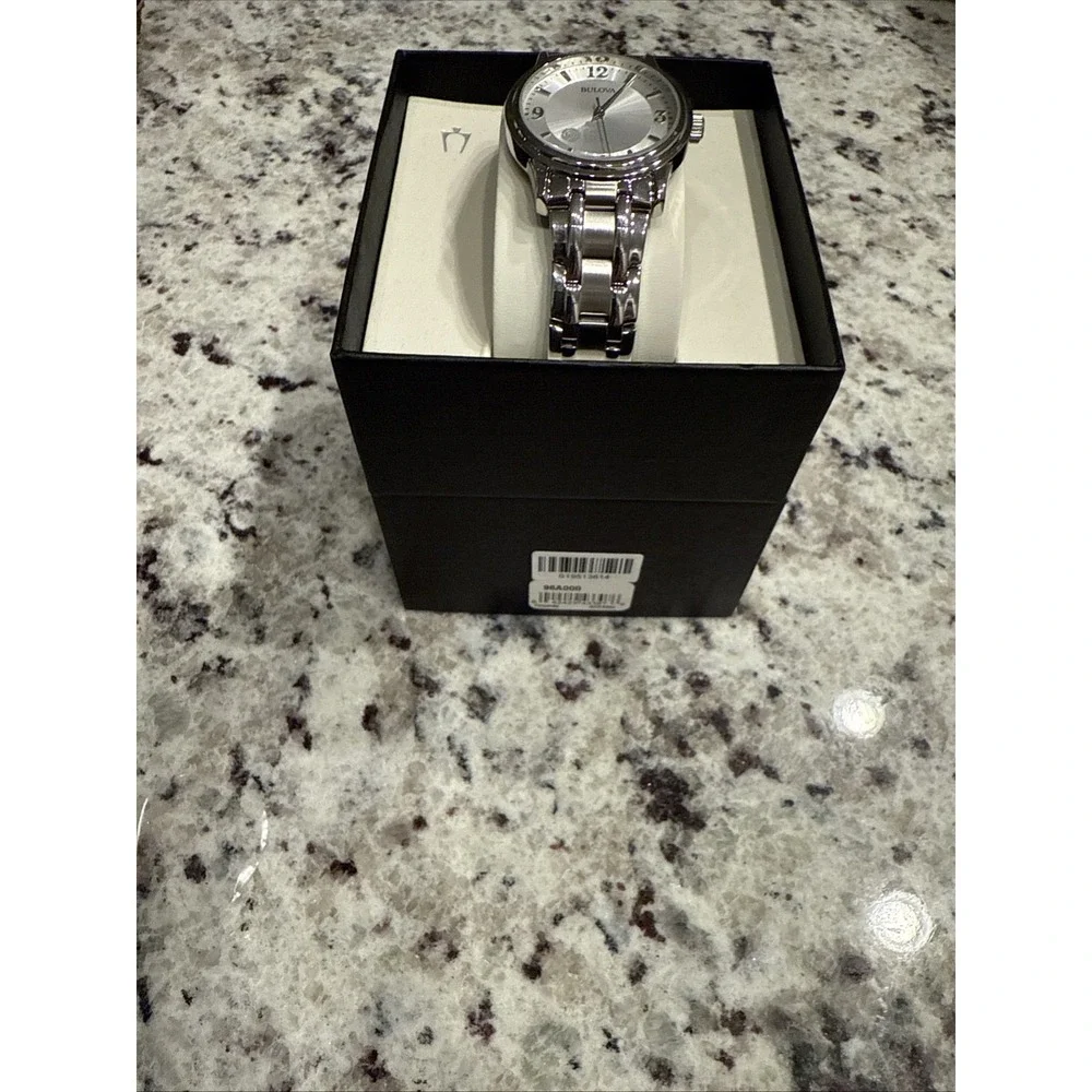 New Bulova Men's Quartz Arabic Numerals Silver-Tone Dial Band Watch 96A000